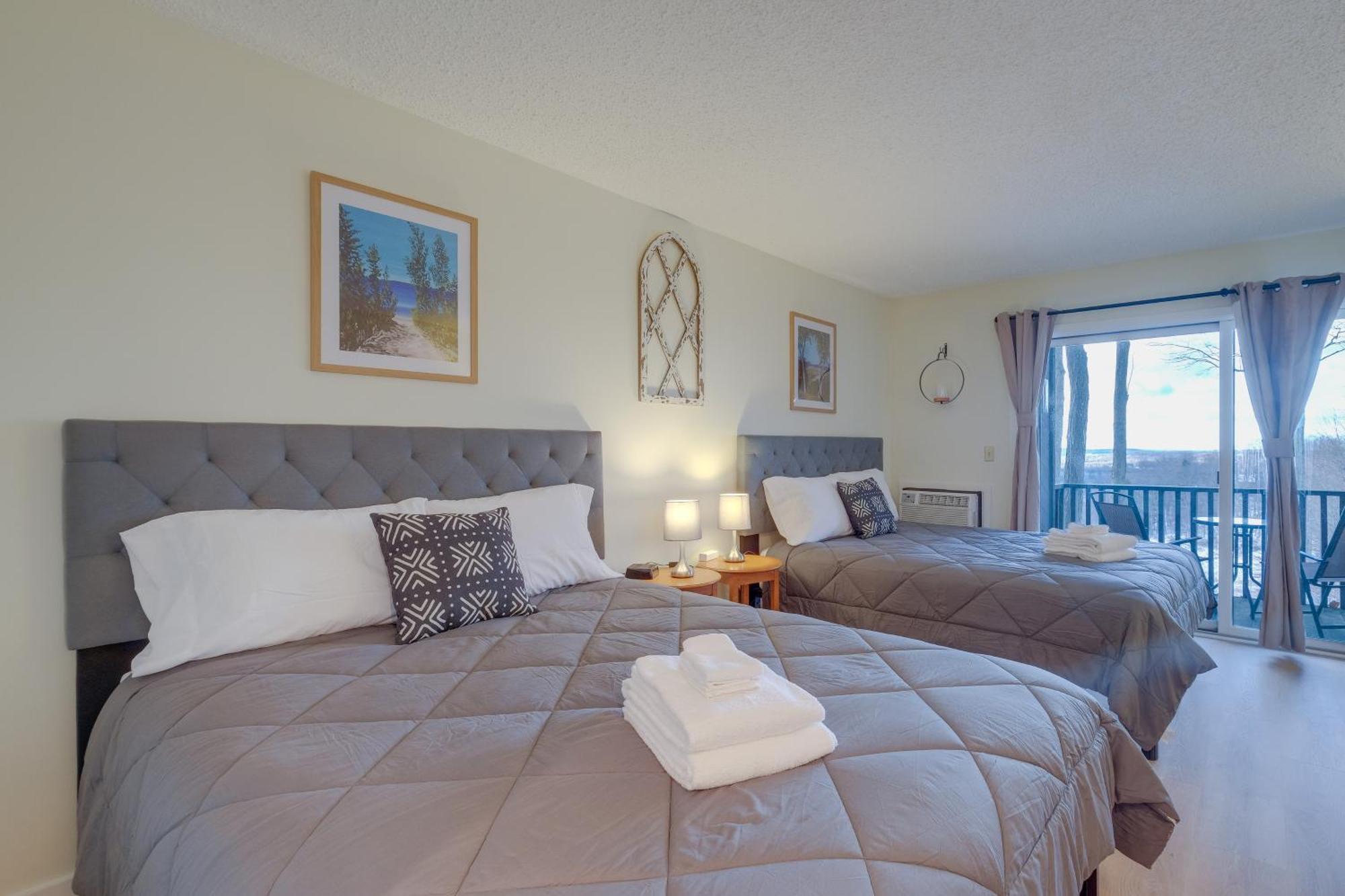 Bellaire Condo - Walk To Shanty Creek Resort! Exterior photo